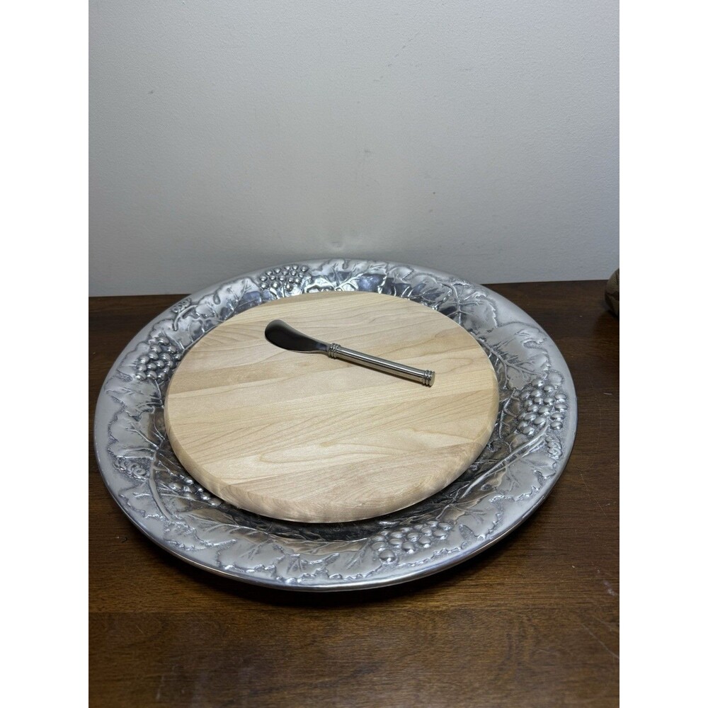 New Wilton Armetale  Mendocino 17 Cheese Tray W Knife 821284 Grapes Open Box